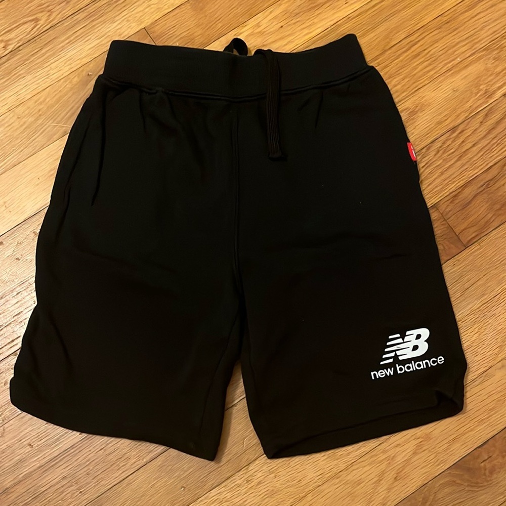 New Balance Black Boy’s M 10/12 Shorts